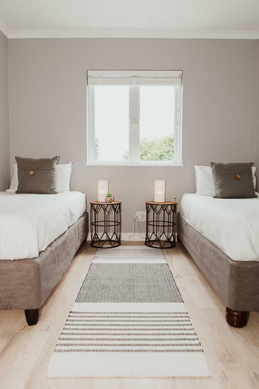 One On Gray Apartment Knysna Extérieur photo